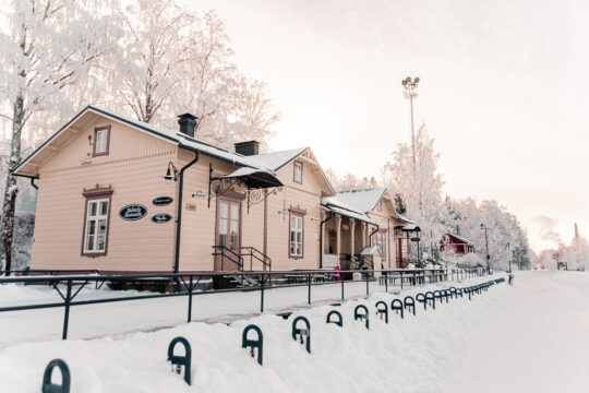 Kahvila Kariranta Vesijärven satamassa talvella Lahti