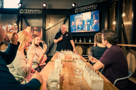 Teerenpeli Panimo & Tislaamo vierailukeskus_tasting