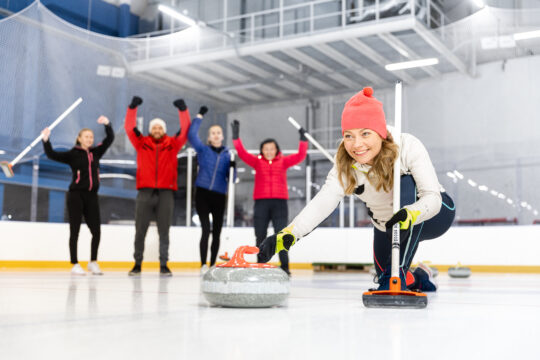 Curling Vierumäen jäähallissa