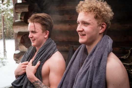 Vierumäki saunojat vilvoittelevat Kammin savusaunallas