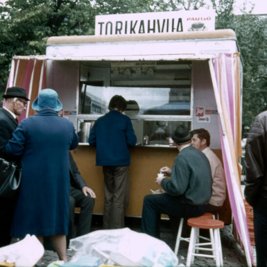Lahden kauppatorin kahvila 1972
