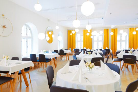 Ravintola Eliel ravintolasali