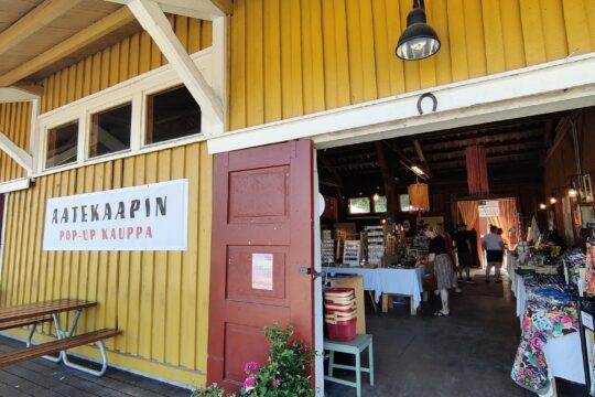 Aatekaappi Kesäkauppa Lahden satamassa