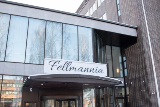 Fellmannia, sisäänkäynti